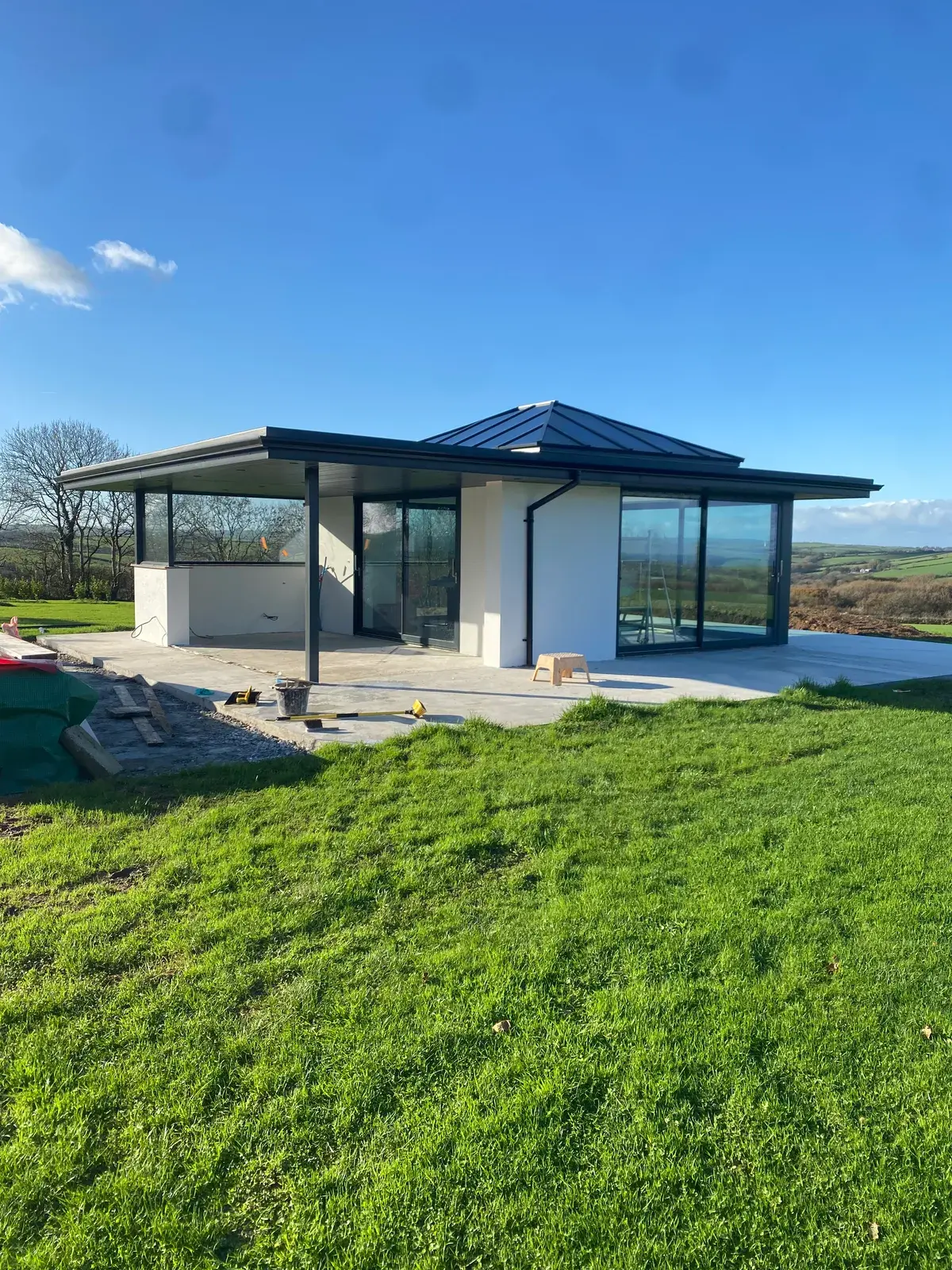Contemporary home finished in dark silicone render by PureRend near Bude, North Cornwall